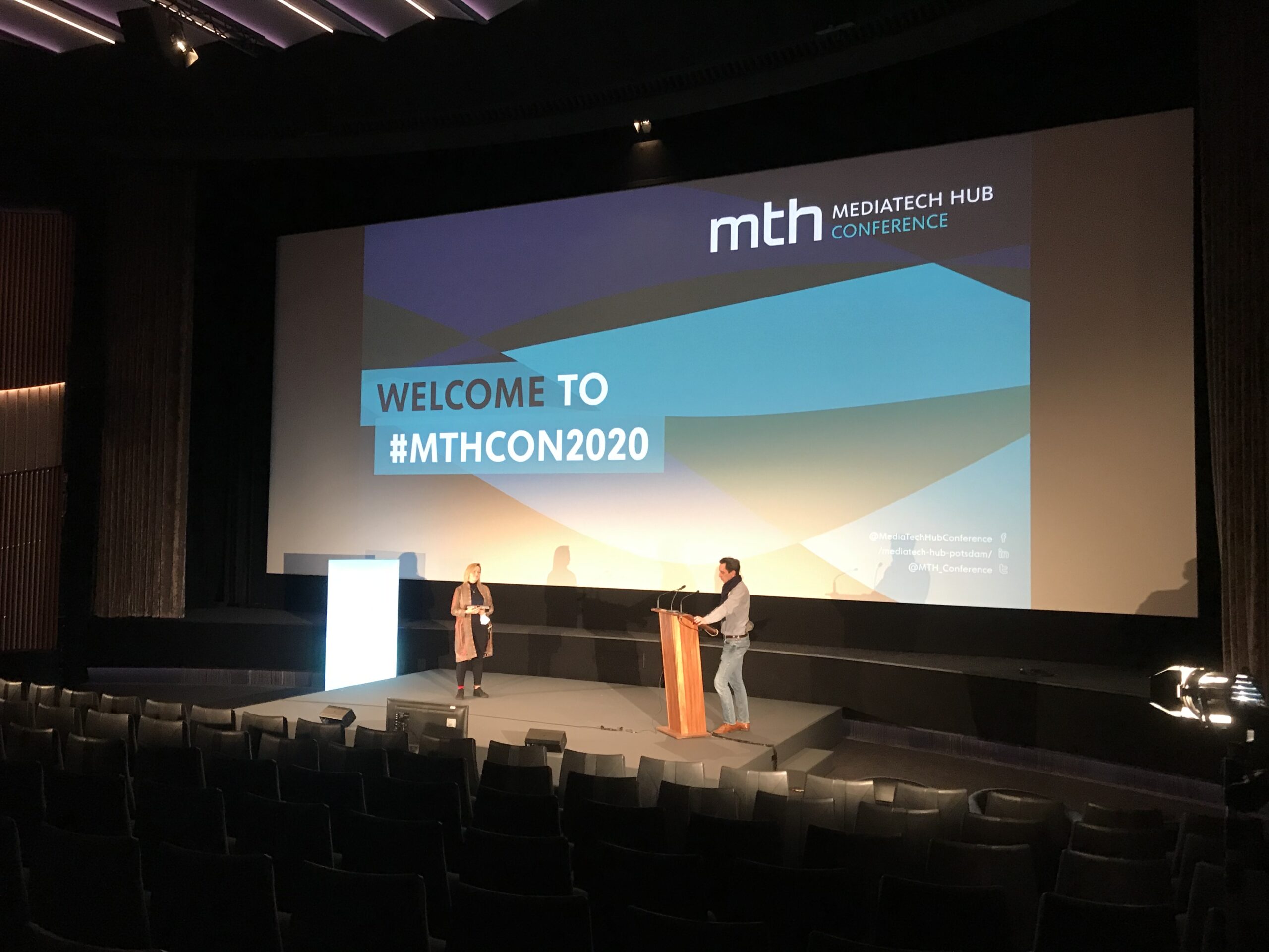 veranstaltungsmacher mth mediatech hub conference 2020 Buehne stellprobe scaled
